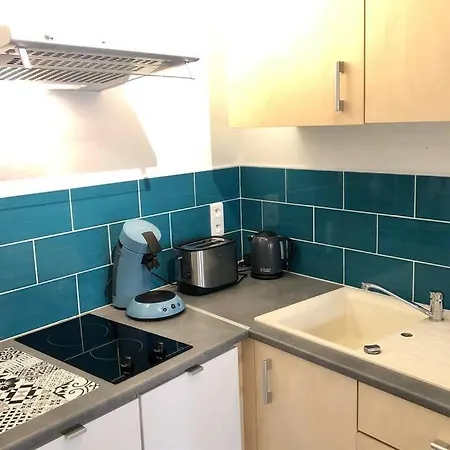 Studio Serenite-la Roquette-rue Tres Calme Apartment